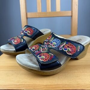 Alegria Lin Black Needles and Pins Sandal Clog with Floral Embroidery size 8